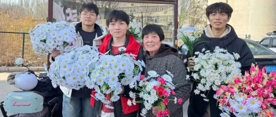 院系风采 | 机电工程学院开展“巧手传情，爱心绽放”手工花义卖志愿服务活动