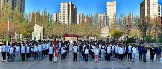 国旗下的青春思政课 | 机电工程学院举行“树实干精神 做新时代实干者”主题升旗仪式